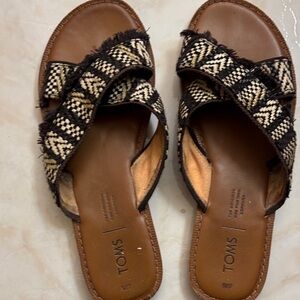 TOMS Woven Black and Cream Sandals